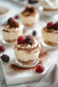 Mini Tiramisu Cups: Quick & Easy Dessert
